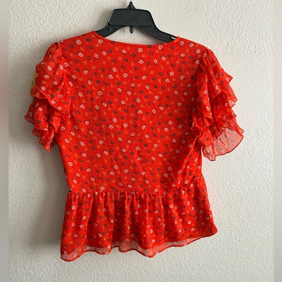 Madewell Tiered-Sleeve Peplum Top in Metallic
Prairie Posies Red 8 - Picture 4 of 12